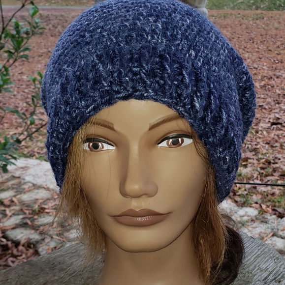 Handmade slouchy beanie - Picture 2 of 2